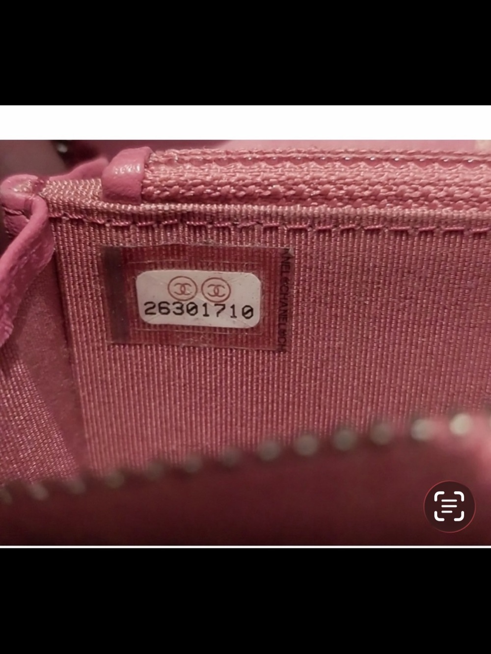 CHANEL Quilted Clutch in Rose Pink with Gold CC stunning piece very soft pink - Picture 3 of 9